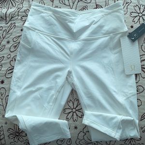 NWT-Lululemon Mind Over Miles Crop-White #50